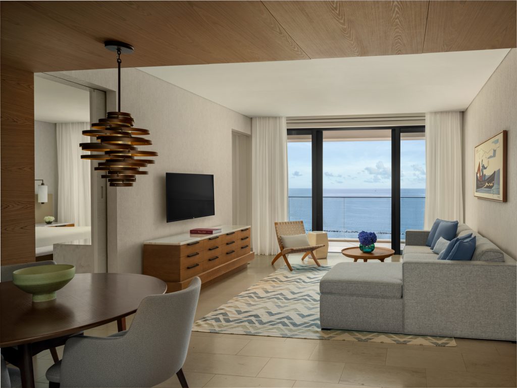 Grand Deluxe Sea View Suite